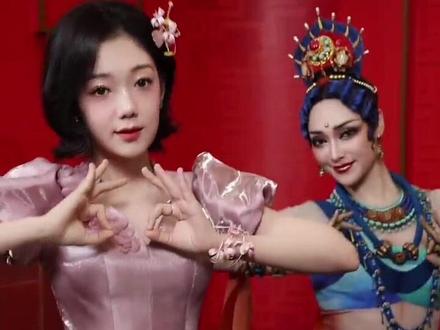 女神组团春晚龟兹手势舞挑战#春晚龟兹手势舞挑战 #舞剧龟兹