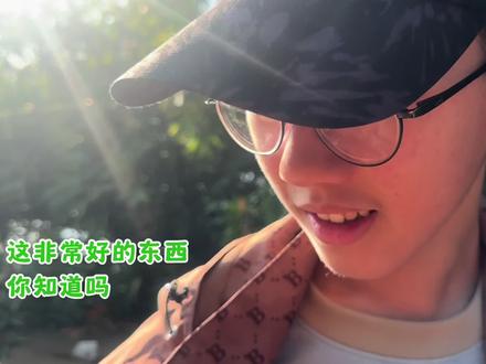 巨大的蛐蛐 #好样说虫子 #昆虫 #科普 #抖音年味新知贺岁 在江边,遇到一只巨巨巨巨大的蛐蛐~好样直呼好东西!