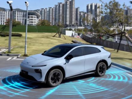 小鹏G7哨兵设置分享|贴心守护每一面✨ 🚗【开启方式】
1️⃣ 车内操作:点车机大屏“车辆”→进入“智能影像”→下滑到底,即可开启
2️⃣ 远程控制:用小鹏APP也能随时启动(灵敏度按车机默认设置)
🔧【小技巧】
灵敏度推荐调为“较低”档哦~
亲测身边有人或车辆经过时,屏幕依然会及时弹出提示,既安静又安心!
#小鹏汽车 #小鹏G7 #哨兵模式 #用车小技巧 #爱车守护