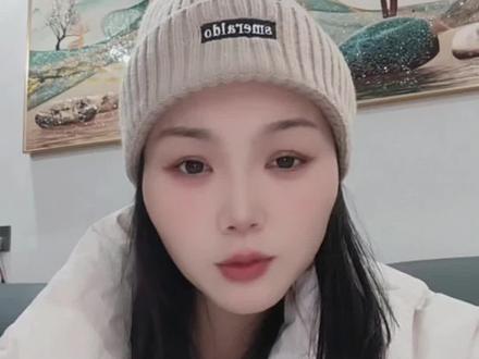 #月亮鞋 这款鞋子你们都是怎么搭配的?#鞋子 #搭配分享