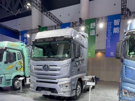 2026年6款全新解放J7全在这儿,哪一款才是你的菜? #解放J7 #高端重卡怎么选 #J7都有哪些款