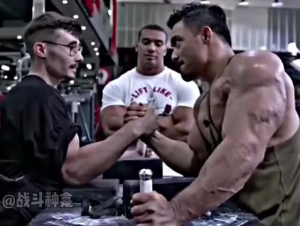 以色列“忍者勇士”节目总冠军什内尔,现实版的蜘蛛侠!#傲慢之罪马克西姆 #什内尔 #忍者勇士 #街健 #攀岩