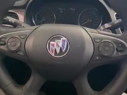 如何开启使用别克君越语音唤醒功能,路上行车,安全第一喔