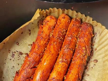 一次多烤点,不然根本不够吃#烤火腿肠 #空气炸锅烤火腿 #饭后零食