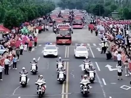 家长们注意啦,三年级下册教材大改版了#家长必知 #教材改版#预备新年级#寒假预习