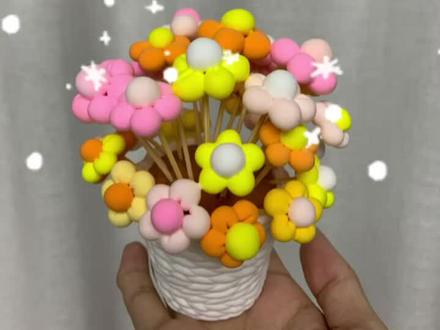 今天来捏一个五瓣花小花盆,很简单就是要有耐心哟!#超轻粘土手工 #粘土教程 #五瓣花
