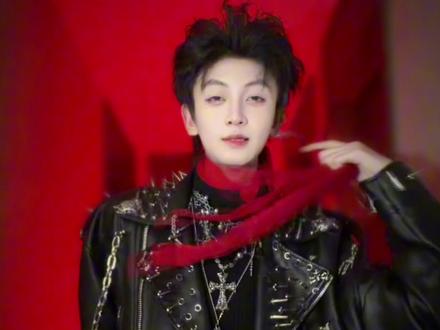 听说后面有古装
#春节乐翻天 #新春舞力全开 #变装 #琦少