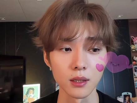 @王译磊 期待3月能拍两部哟!#王译磊 #直播录屏分享 #这也能开播