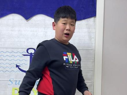 儿大不由娘啊 这个香水是非买不可吗?是谁给他出的馊主意😂#有没有同款儿子 #搞笑视频 #逗比家庭欢乐多 #你家孩子也这样吗 #内容过于真实