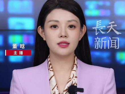 #卢昱晓 凭在热播剧《轧戏》中#胡羞 一角,引爆海外社交平台,狂揽百万点赞!“0.8秒一滴泪”等微表情名场面,无需台词便让海外观众精准共情。#轧戏 #国产剧 #表演我是认真的