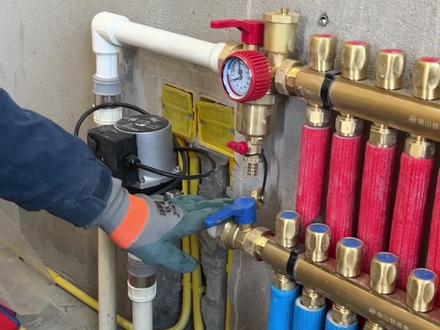 供暖后如何操作,初次用地暖怎么办,一个视频教会你怎么用。#地暖分水器阀门 #地暖分水器开关 #地暖分水器 #供暖前期工作一定要做好 #地暖不热怎么办