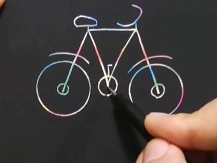 用两个圈加M教你画自行车