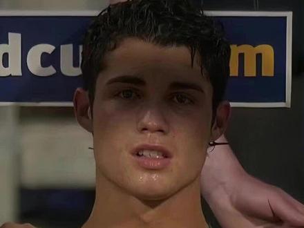 16张黄牌,4张红牌! 荷葡大战,疯狂的世界杯!#C罗 #世界杯 #足球的魅力 #万物皆可挂闲鱼