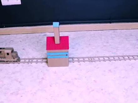 如何用纸板制作迷你货运火车轨道模型#小制作小发明小创造科技比赛作品 #我爱发明我爱制作 #动手能力培养 #小学手工制作大全 #用废品制作创意手工 #手工玩具车制作 #手工教玩具制作 #废品变宝手工制作