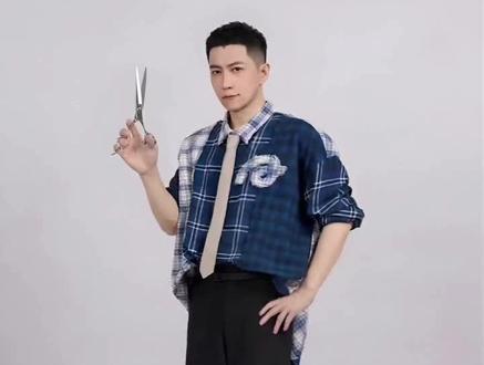 告诉我你做了多久心理建设🤣
#来看看阿信的新发型 #五月天 #阿信
#愚人节快乐