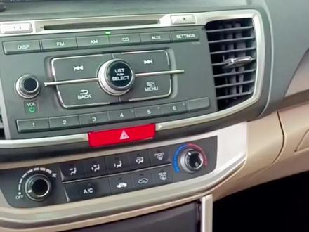 九代雅阁原车cd主机中控屏九代半雅阁导航拆装教程步骤#九代雅阁换导航 #九代雅阁升级改装 #九代雅阁大屏导航 #九点五代雅阁 #九代雅阁全景