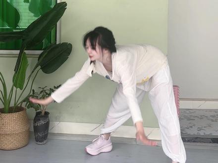 当我开始邪修古法内脏脂肪操,从120–91练完浑身通透,一起来跟顽固的大肚腩说拜拜~
#古法健身 #变瘦变美变好看 #居家锻炼 #养生操 #我要上热门