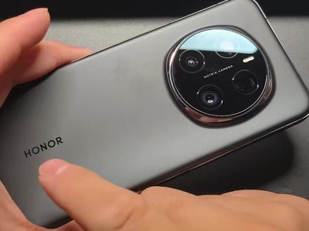 荣耀Magic7又更新了,更新的功能真多,这次175版本目前体验到了功能性升级,等待电池续航和拍照还有音质测试!#荣耀magic7 #荣耀magic7pro #magic7 #magic7pro #荣耀magic7保时捷