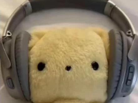 你就这样出现 闯入我心里面#真爱假说 #暧昧期 #暧昧歌单 #音乐推荐 #音乐分享