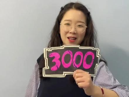 超级美味的纸杯蛋糕,一起来画一个吧!#画画使我快乐 #创意美术