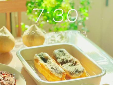 花一天一夜给弟弟做了一桌治愈系的阳光早餐,还斗胆复刻了#向往的生活黄磊同款海南鸡面,是我喜欢的生活没错了!#美食专业者联盟 @向往的生活 @黄小厨 #盘点宅家的那些名场面 #宅家的日常