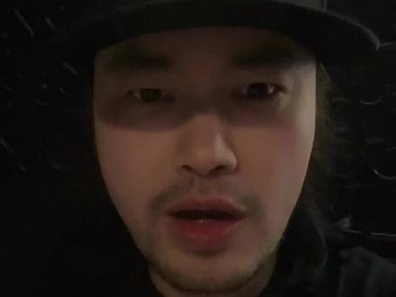 马刺132:119湖人 团队篮球赢了 #马刺 #湖人 #詹姆斯 #东契奇 #文班亚马
马刺(17-7):卡斯尔30分10板6助、福克斯20分4板3助2断、凯尔登17分8板、尚帕尼16分7板2助、巴恩斯16分3板1助、哈珀13分3板3助、科内特10分8板1助、瓦塞尔8分4板5助3断、奥利尼克2分2板4助、沃特斯1板
湖人(17-7):东契奇35分5板8助、斯玛特26分3板1助、詹姆斯19分15板8助3帽、里夫斯15分8板7助、艾顿11分8板1助、八村塁8分1板1助、克内克特3分、海斯2分3板、拉拉维亚1助