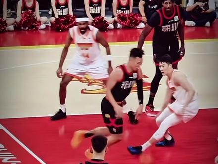 贺希宁技巧拆解@贺希宁Hunter3#CBA#贺希宁#中国男篮#深圳男篮#篮球训练师唐域铭