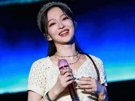 #我要上热门 神仙打架的2003年,一年神曲超如今二十年#2003年 #经典老歌 #音乐分享