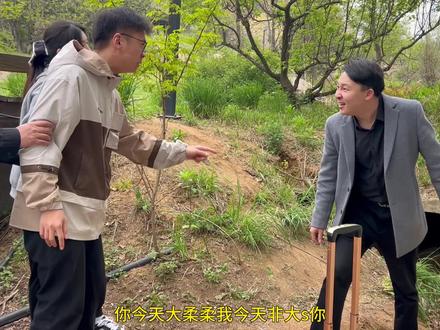 拓拓女友回去找拓拓,被情敌跟踪言语侮辱,拓拓暴走奋起反击 #生活vlog