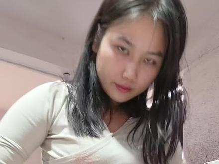 带娃上班的日子,或许没有精致的生活,却有最真实的烟火气。车间里的忙碌、娃的陪伴,让每一个辛苦的瞬间,都闪着幸福的光。#日常vlog #工厂宝妈#带娃挣钱