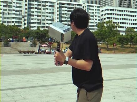 空手接住雷神之锤特效教程#剪眏 @DOU+小助手