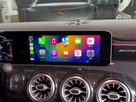 奔驰新A级无线CarPlay 原车不带CarPlay的现在可以加装模块实现无线CarPlay功能了 想了解的老铁 私信我