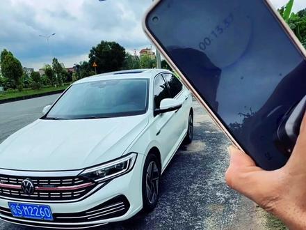 全新大众速腾,速腾下车后会不会自动上锁,还有开启后备箱有四种方式,这几个功能你知道吗?建议点赞收藏。#23款速腾 #我与汽车的日常 #每天一个汽车知识 #用车有妙招 #汽车那些事