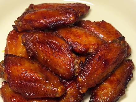 鸡翅大王!!!鸡翅大赛何时开赛!我已经准备好了!
奥尔良鸡翅/盐焗脆皮鸡翅/火鸡面酱鸡翅/咸蛋黄鸡翅/蒜香蚝油蜂蜜鸡翅#鸡翅大王#好好吃饭#鸡翅#晚饭吃了吗