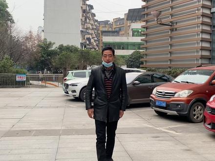 小谭康复出院,爸妈一大早来办理出院手续接我回家,感到非常幸福