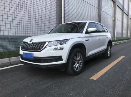 斯柯达柯迪亚克天窗漏水 更换改良型天窗排水管彻底解决天窗漏水问题 天窗关不上 #天窗 #斯柯达 #专业的事交给专业的人 #昆山宗氏名车维修