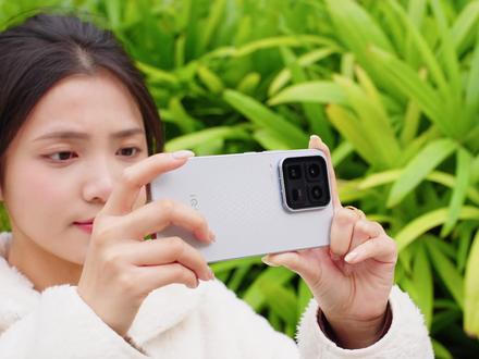 超分超帧全都要!拍照居然也不赖?iQOO 15 Ultra iQOO旗舰的性能不用多说了,尤其还是Ultra这种定位,但Ultra的拍照… 今天我们就来实测一下!
#iQOO #iQOO15Ultra #Ultra