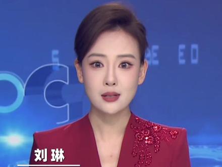 4斤黄金凤冠展出时被毁该由谁来赔、怎样定责? #最新消息 #热点 #万万没想到 #评评理 #媒体报道