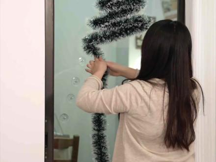 思路打开❗️低成本自制落地窗圣诞树🎄~有手就会!#家居#改造#圣诞节的仪式感#圣诞节手工#圣诞节