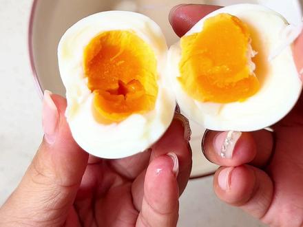 #跟着蛋神 跟着蛋神煮的9分12秒的鸡蛋 才知道原来我也是喜欢吃水煮蛋的😂