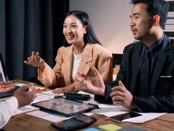 长电科技全市场人气第二:93倍估值的封测龙头,华为合作到底值不值?#长电科技 #半导体封测 #华为产业链 #先进封装 #股票分析