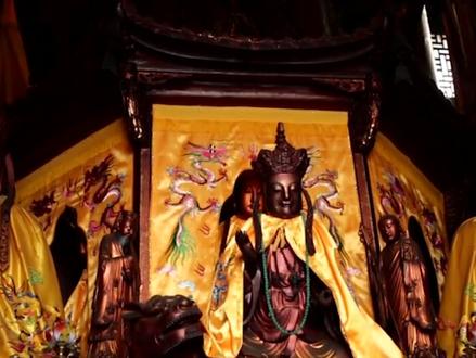 《雨宝陀罗尼咒》如来心秘密 持诵此咒 财运恒通 听者平安吉祥!