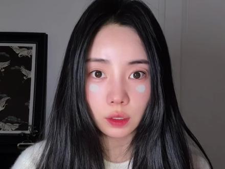 在烂关系里走不出来,“烂人”总缠着你,是因为你“不想”让他走,痛苦是你留住他的方式。你宁愿接受反复的伤害,也不肯去接受失去的遗憾。
#情感表达 #觉醒 #婚恋智慧
#女性成长智慧 #潜意识的力量