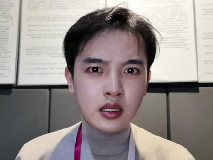 “汉武雄风”雕像引发争议 “公共艺术”的边界在哪? #汉武帝 #公共艺术 #福禄寿酒店 #汉武雄风雕塑