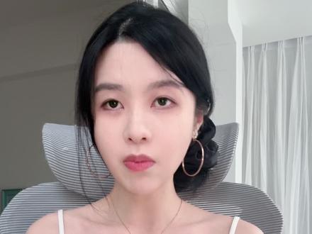 越吃脸、肚子越大两类食物!炸糖➕刺激食欲 减肥的姐妹避开这两点
1️⃣空腹吃炸糖食物,哪怕是健康的炸糖食物也要拿蛋白质粗纤维打底再吃!
2️⃣不饱和脂肪,会刺激食欲,高食欲人要避开。
#减肥 #控糖 #过年不长胖 #减肥吃什么 #瘦得快