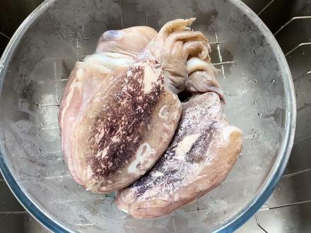 食材的处理对烹饪很重要,家常爆炒墨鱼,香辣可口不腥不腻超好吃