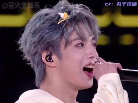 #刘耀文日常男友即视感 刘耀文就是把粉丝放第一位的满分小狗!#刘耀文#刘耀文sauce#真诚#爱