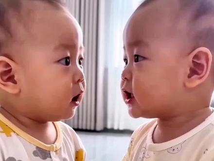 ai两个小孩对话特效教程 #爸爸穷的只剩裤衩了还破了个洞 #ai两个小孩对话 #搞笑 #家有萌宝欢乐多 #剪映 萌娃揭穿爸爸趣事 ai小孩对话搞笑视频 宝宝对话ai特效教程
