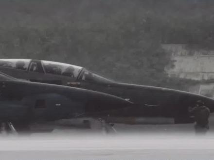 #战斗机 下雨天该如何除雨?