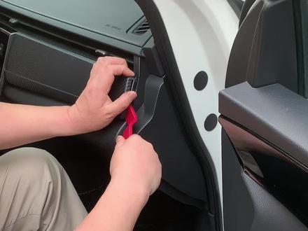 新款启辰D60plus导航拆装🤭#大屏导航安装 #诚信经营质量第一 #用抖音记录我的真实生活 #全心全意为您服务 #现场实拍